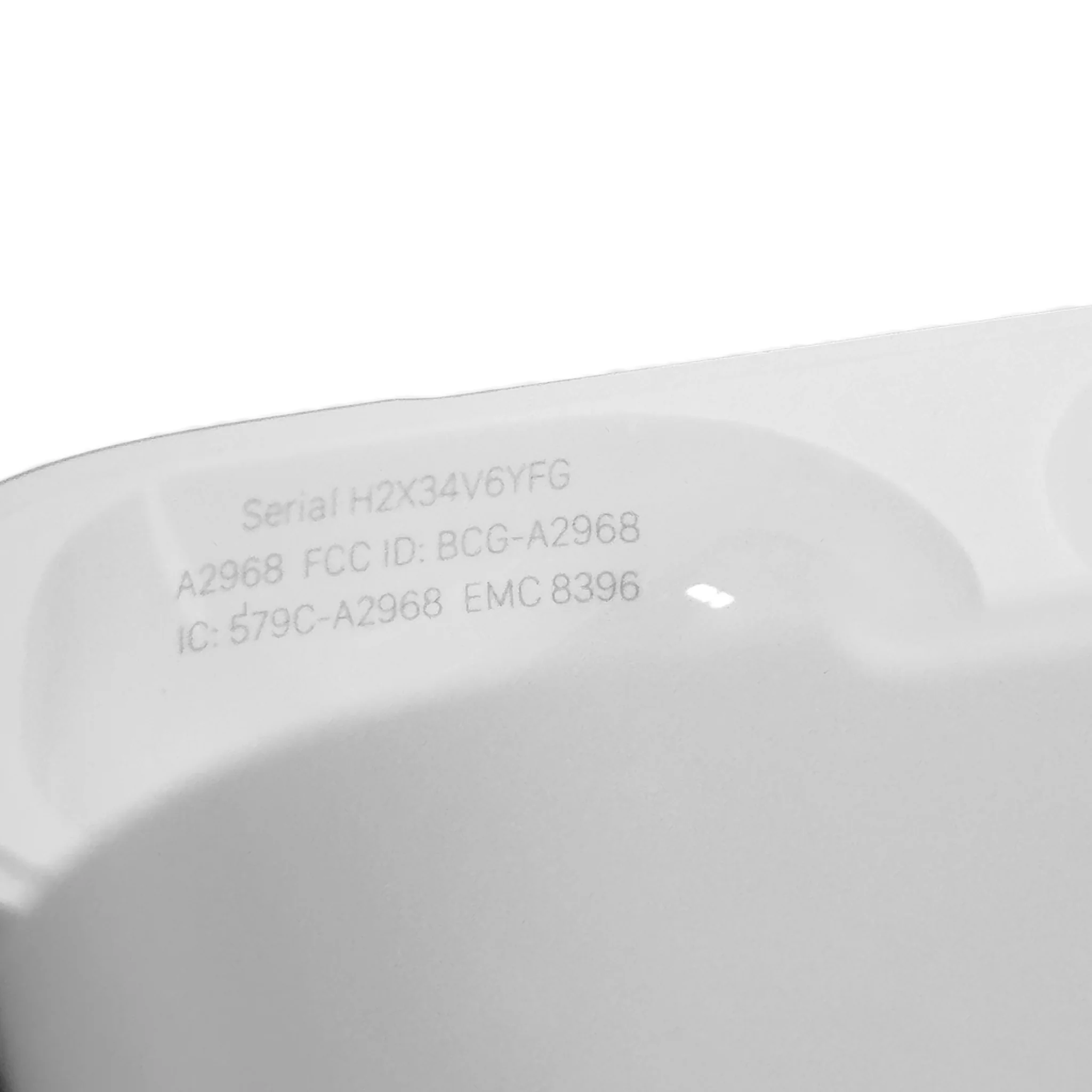 AirPods Pro (2nd Generation) USB-C Magsafe Charging Case Replacement A2968 - Image 4